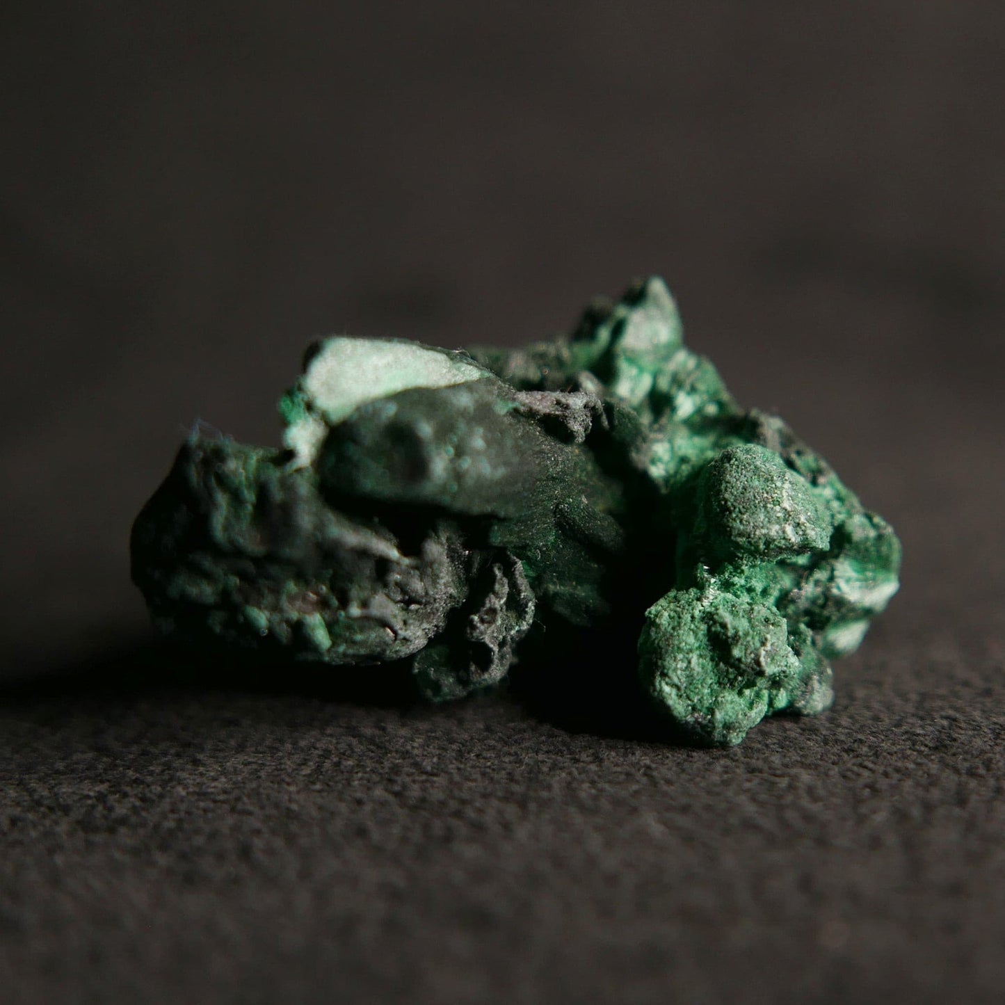 Raw Velvety Malachite